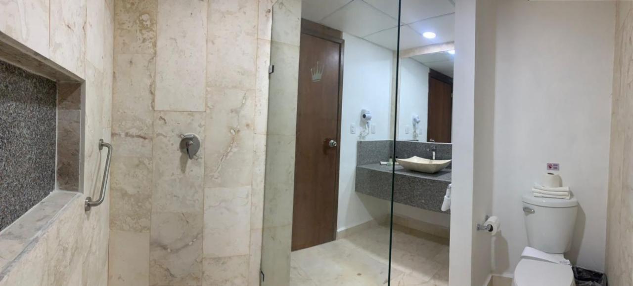 Standard King Room,1185671146:JPEG