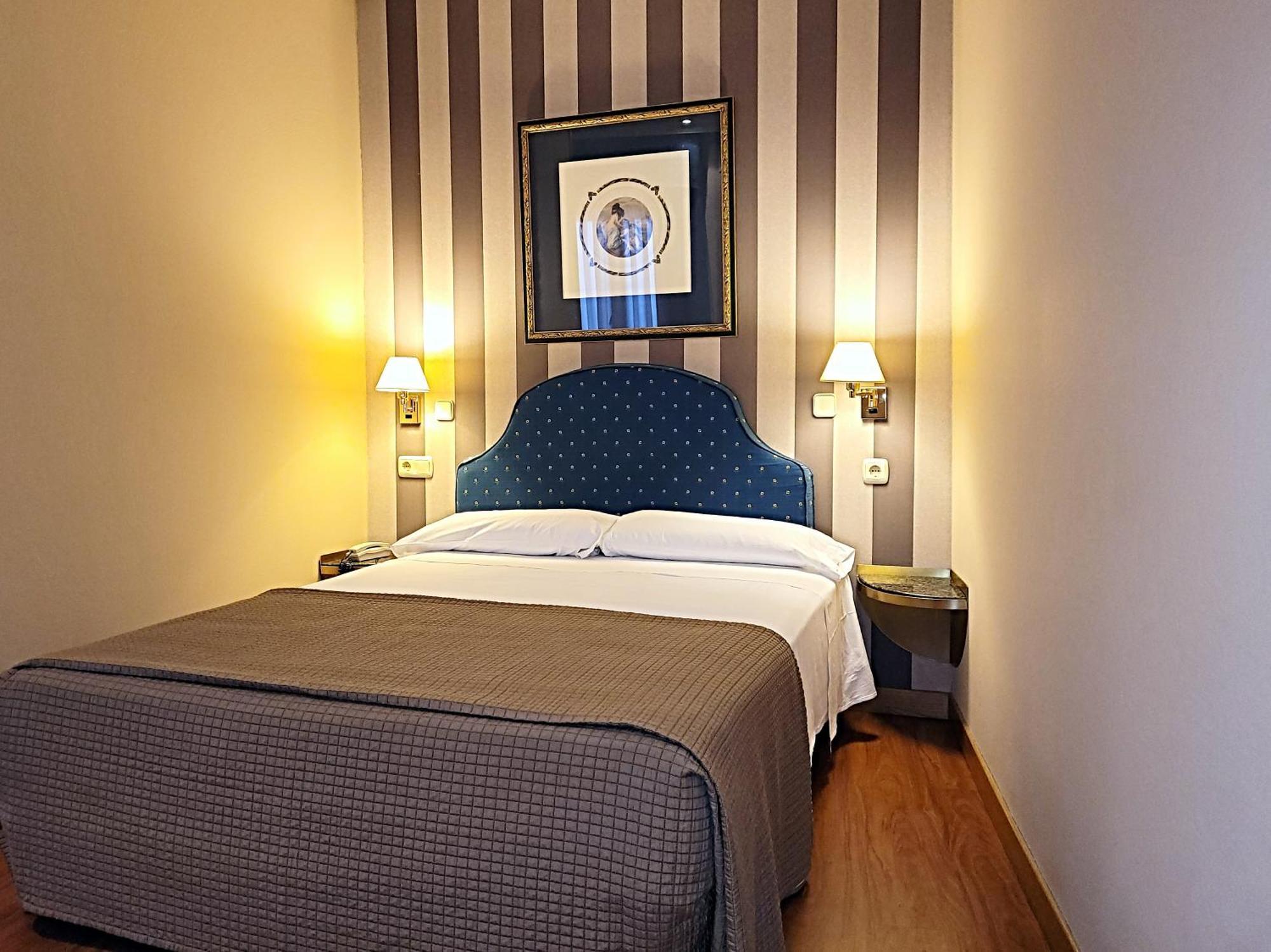 Single Room,1207755103:JPEG