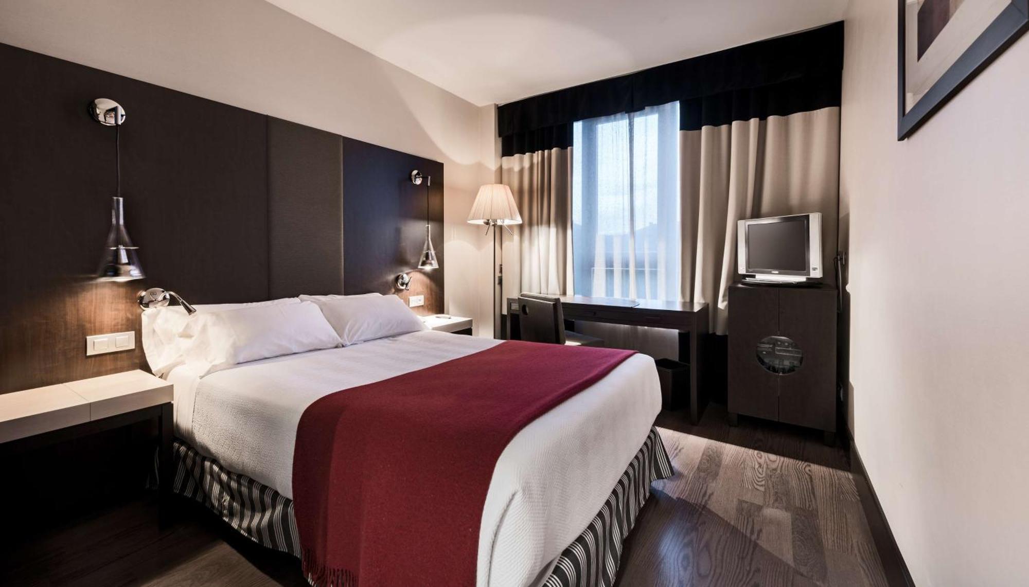 Standard Double or Twin Room,991834423:JPEG