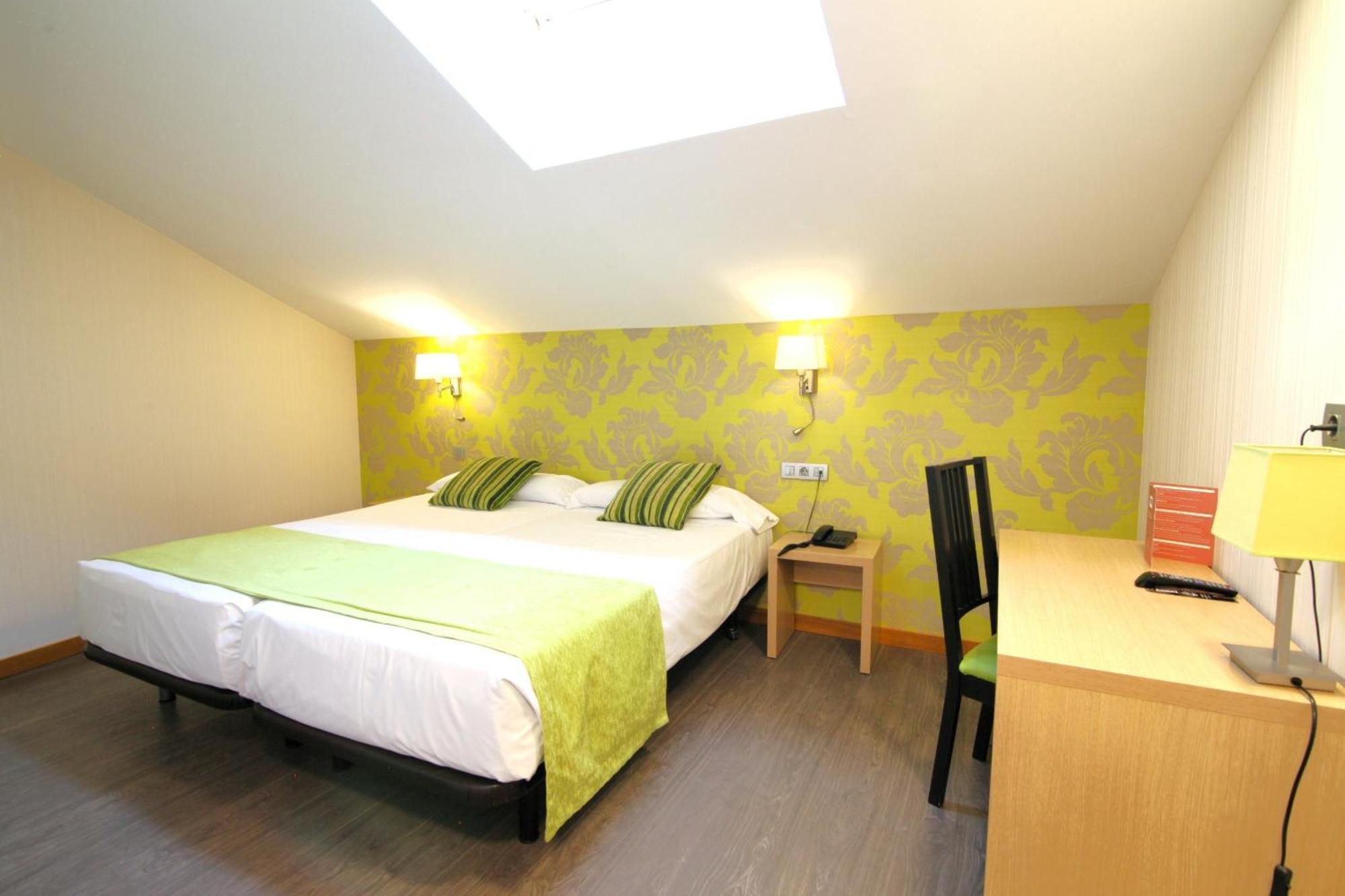 Double or Twin Room,390873198:JPEG